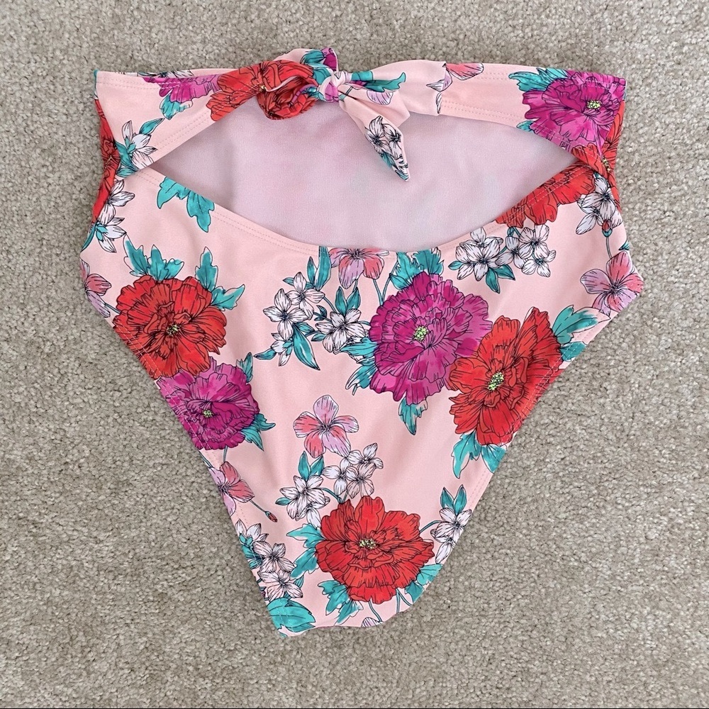 ✖️SOLD✖️ XHILARATION Pink Floral Swimsuit - Picture 5 of 9
